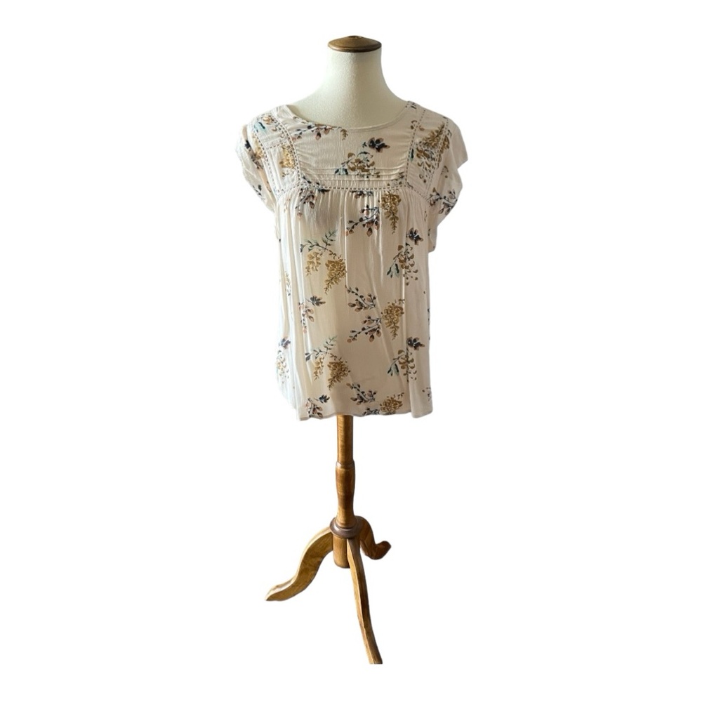 #121,Gentle Fawn flutter sleeve top, size M